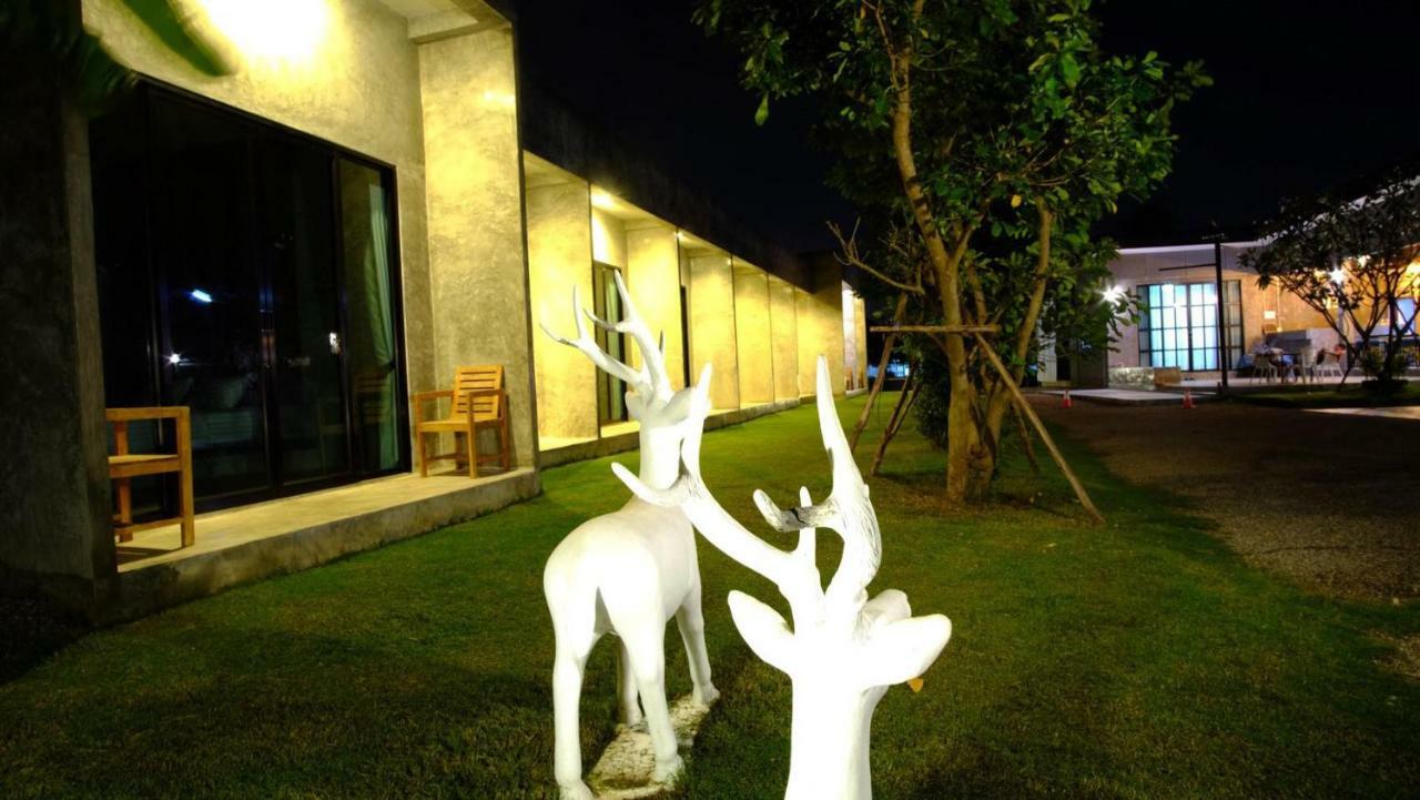 Alinda Resort ペッチャブリー エクステリア 写真